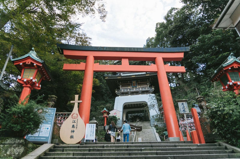 江島神社の鳥居の写真